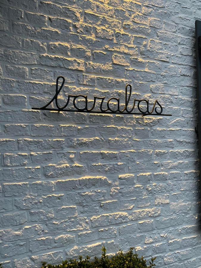 Wierde Barabas, La Suite Du D'Arville מראה חיצוני תמונה